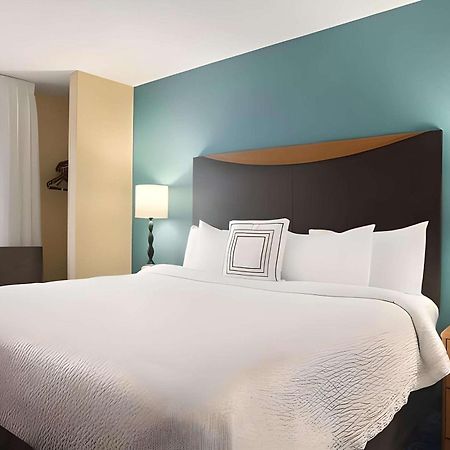 Dubuque Inn & Suites Kültér fotó
