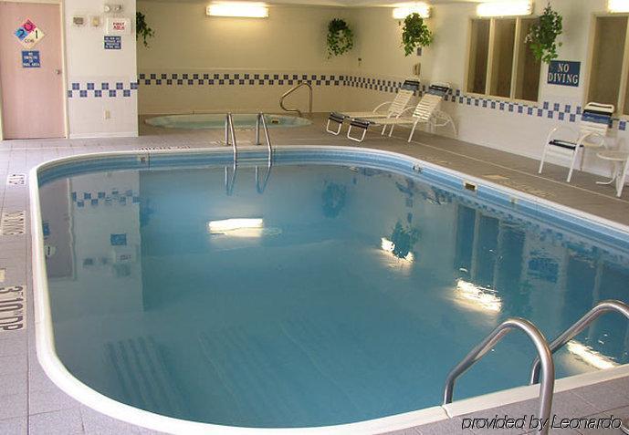Dubuque Inn & Suites Kültér fotó