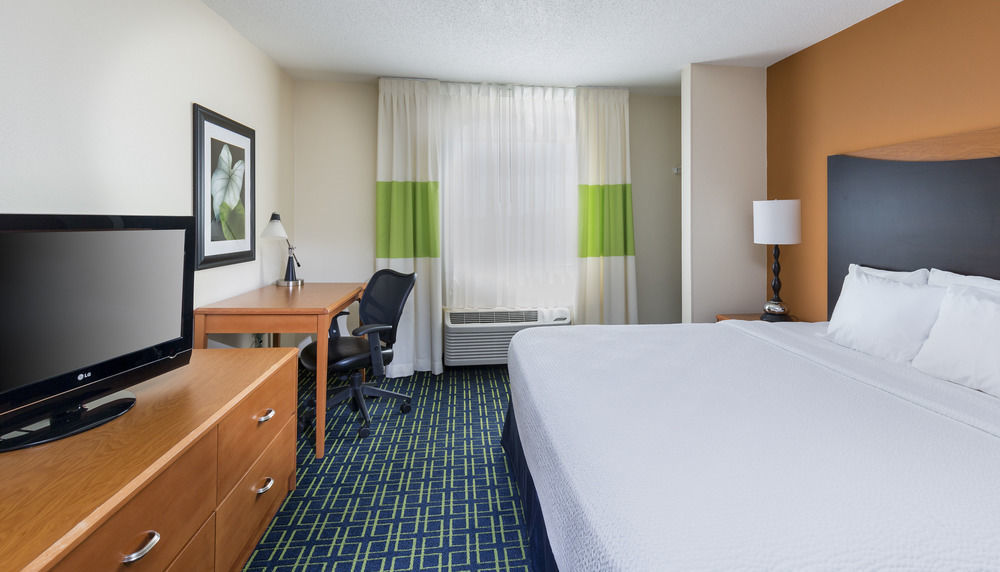 Dubuque Inn & Suites Kültér fotó