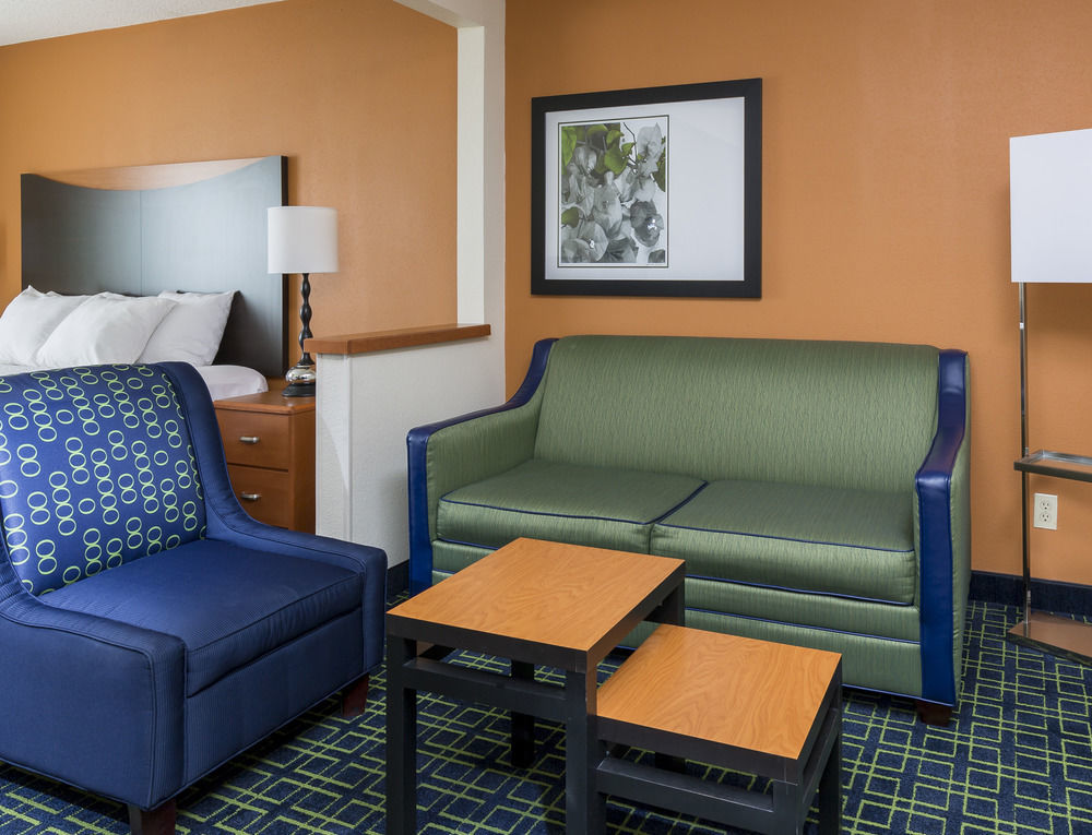 Dubuque Inn & Suites Kültér fotó