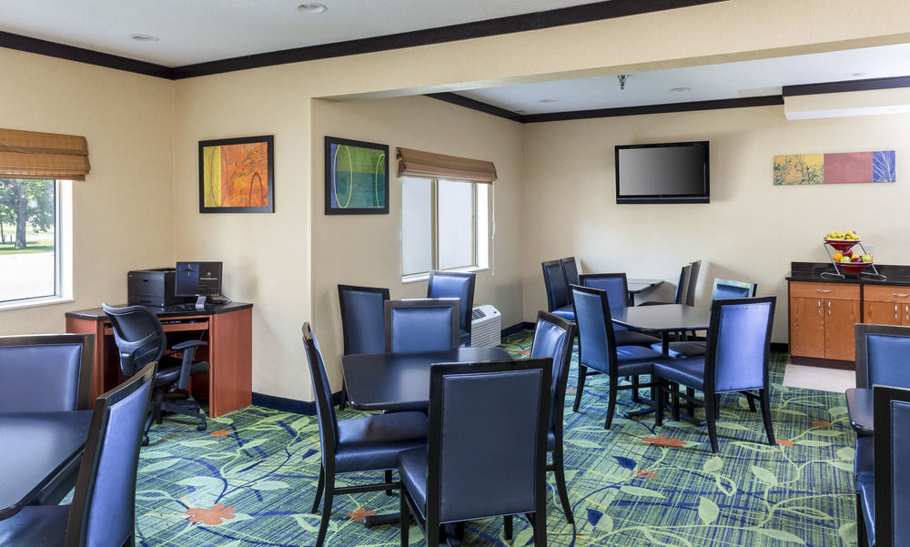 Dubuque Inn & Suites Kültér fotó